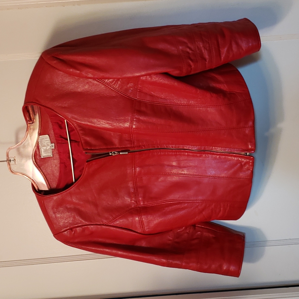 RED leather jacket. Zoom zoom ❤